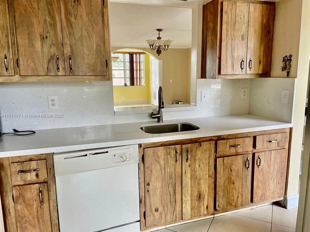 3 OF PALM SPRINGS 1 CONDO - Residential Lease