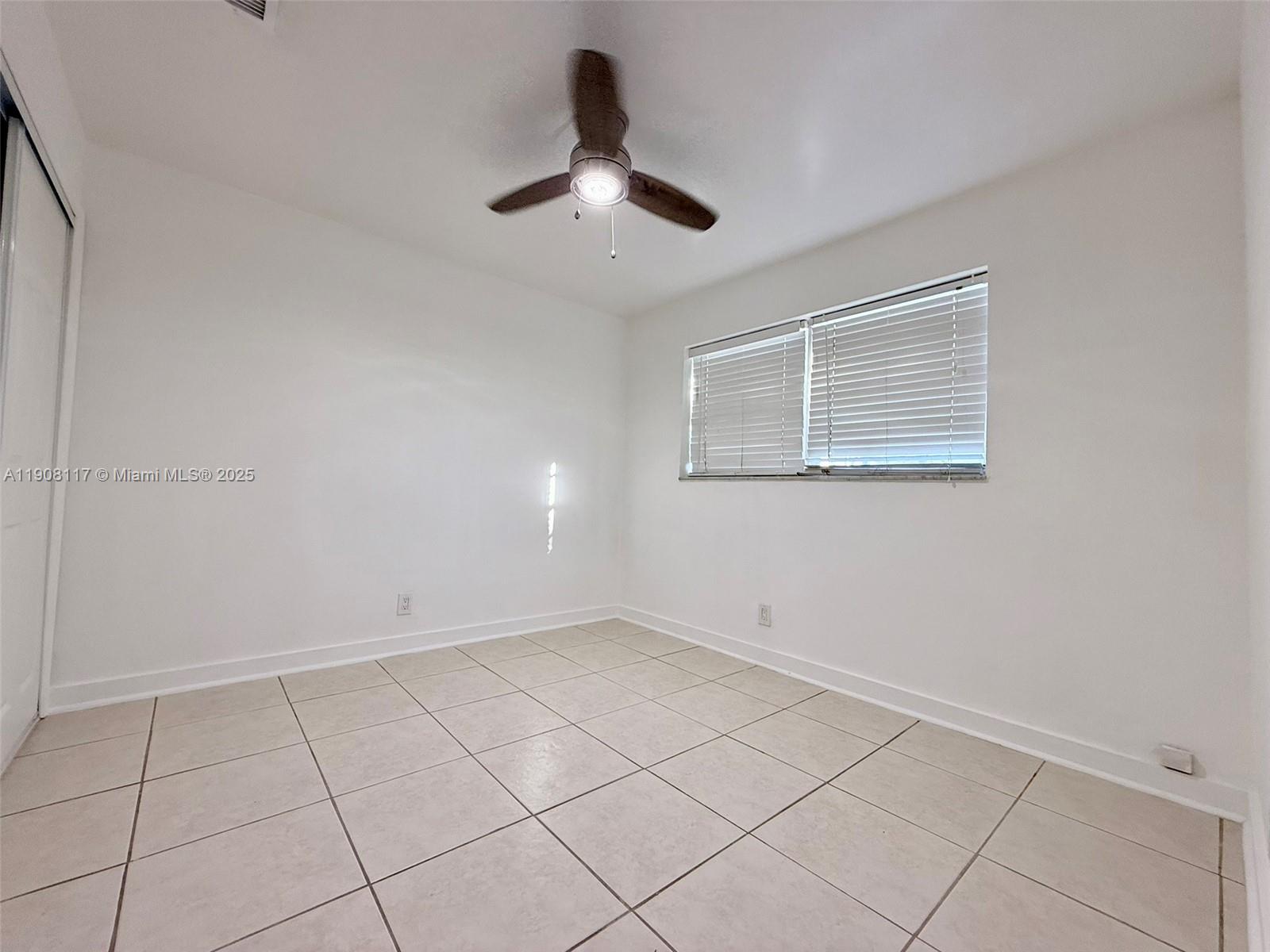 SUNSET PARK NO 3 - Residential Lease