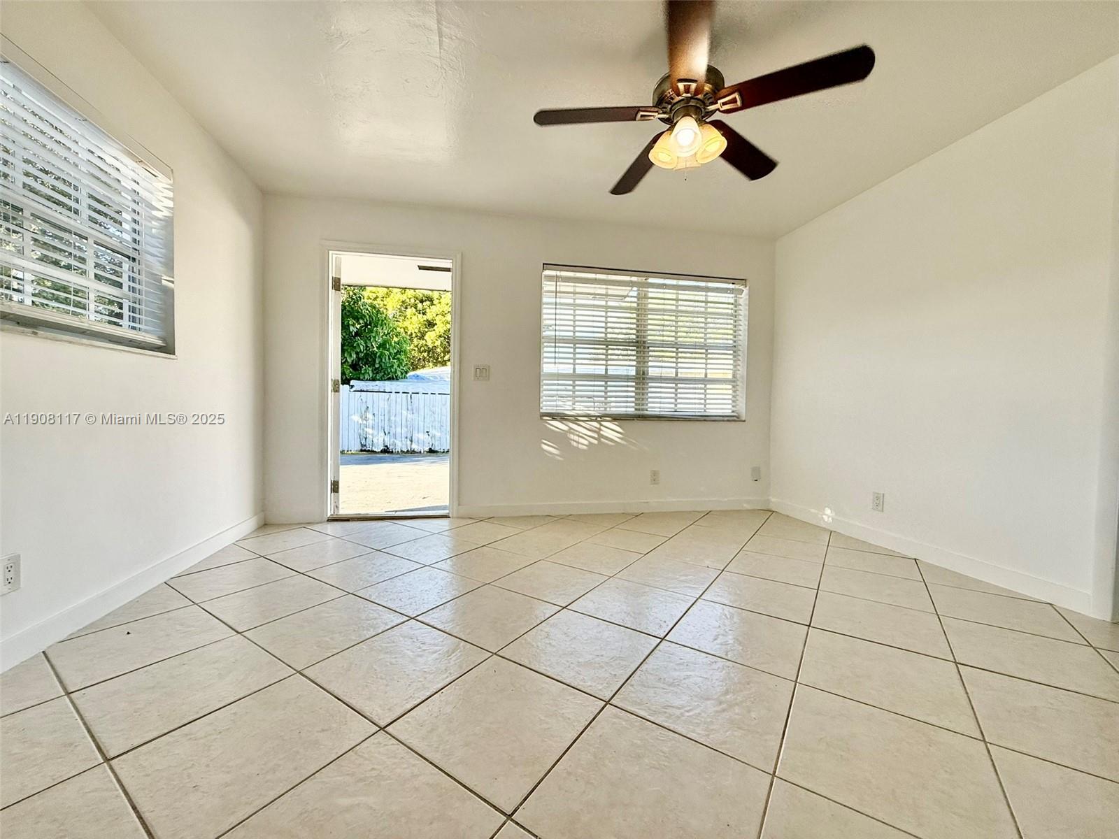 SUNSET PARK NO 3 - Residential Lease