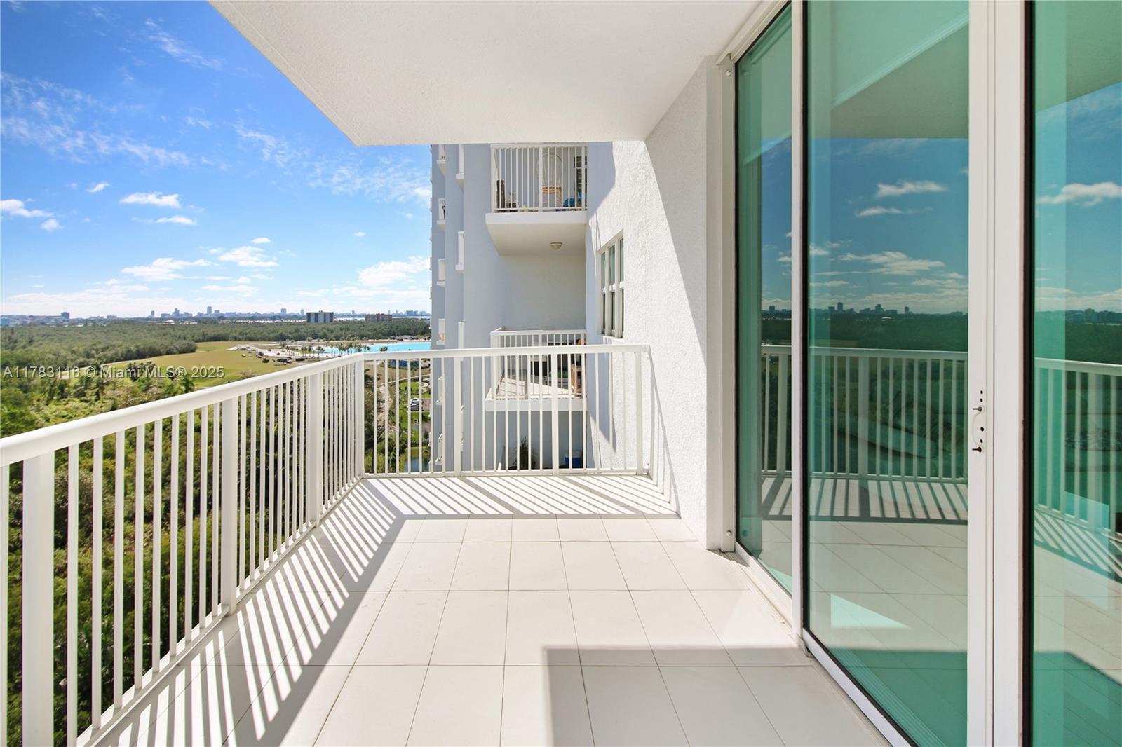 THE OAKS I CONDO - Residential