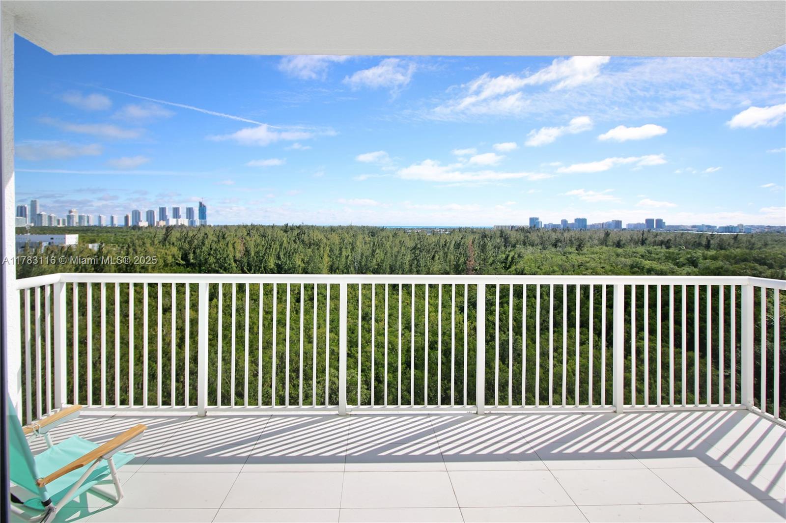 THE OAKS I CONDO - Residential