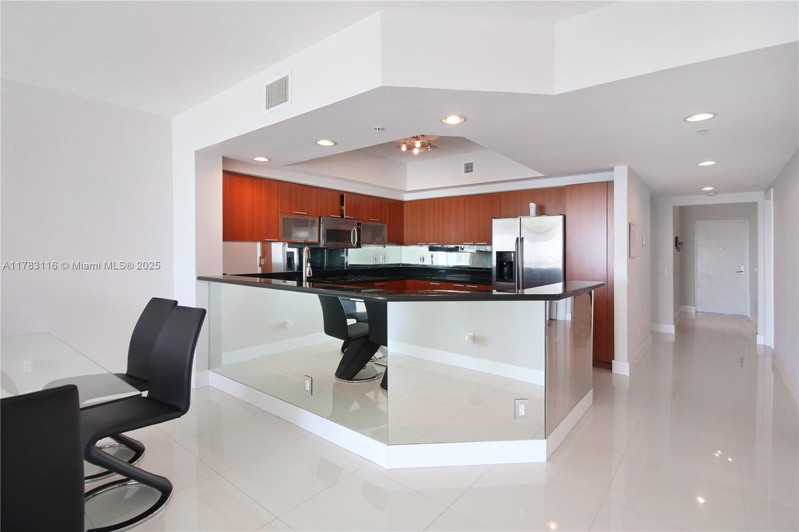 THE OAKS I CONDO - Residential