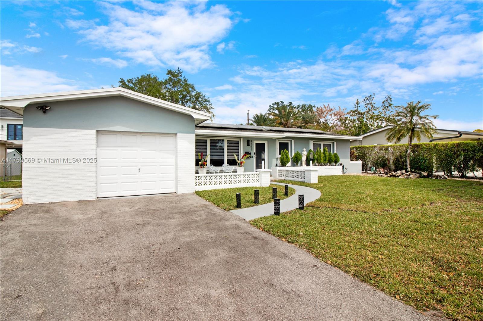 DARLINGTON MANOR - Residential