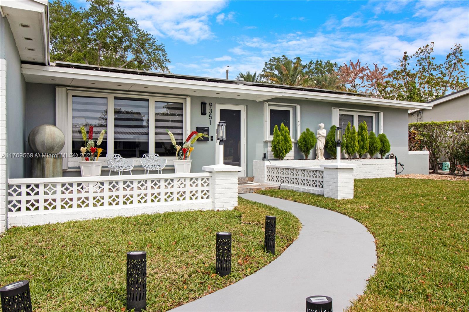 DARLINGTON MANOR - Residential