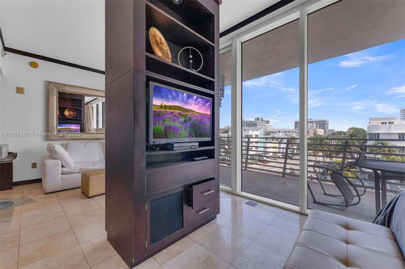 DE SOLEIL S BCH RESIDENTI - Residential