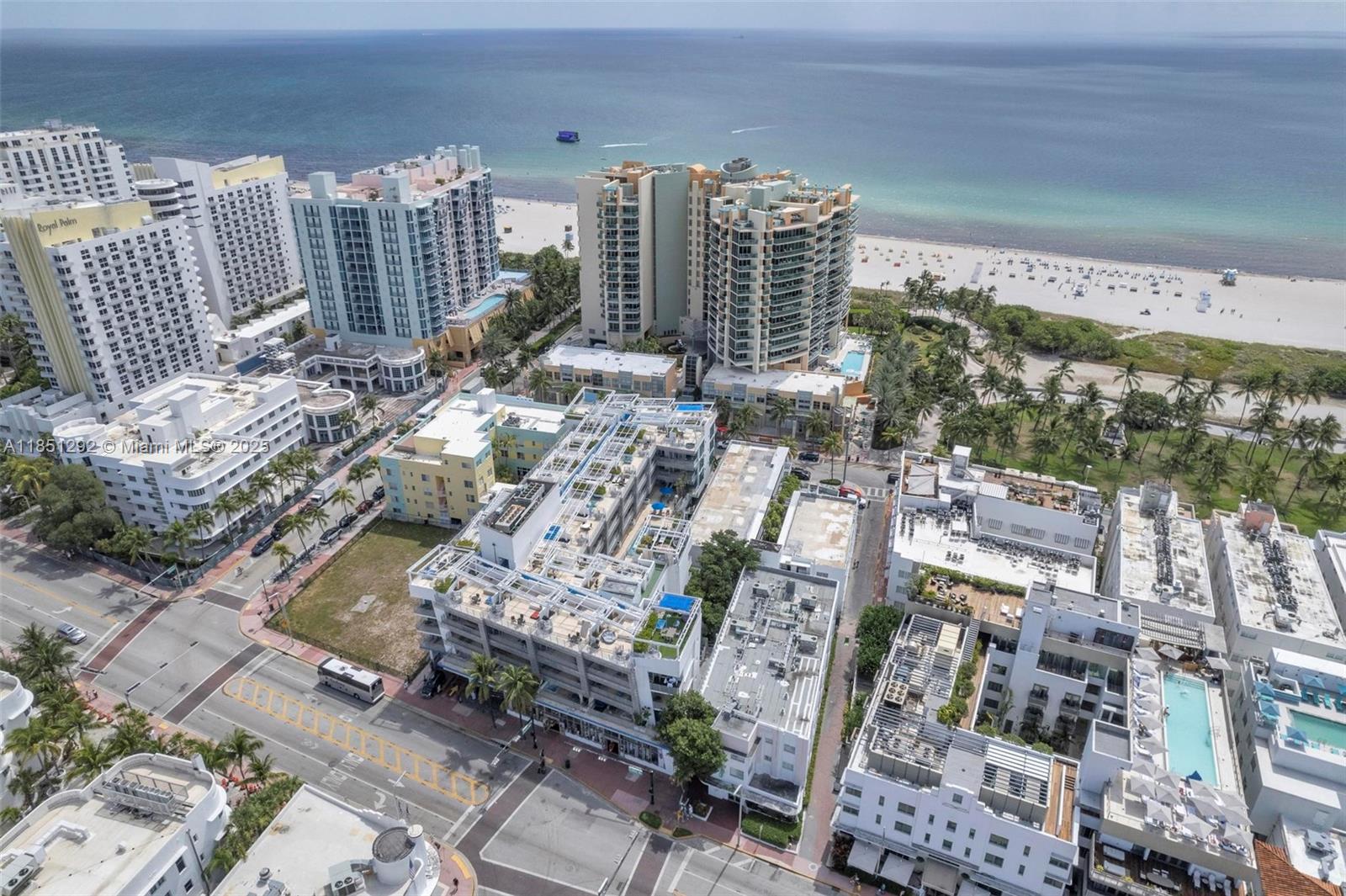 DE SOLEIL S BCH RESIDENTI - Residential