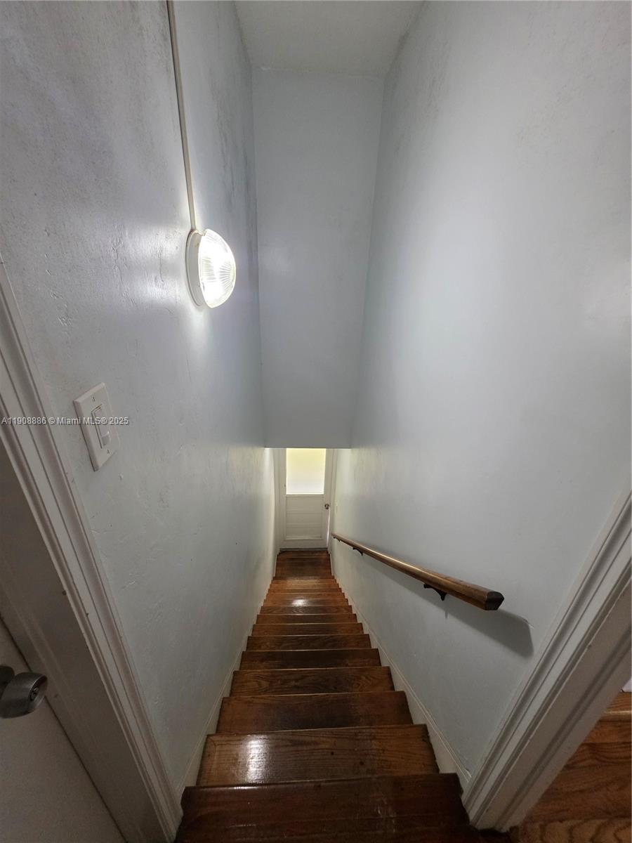 ALTOS DEL MAR NO 3 - Residential Lease