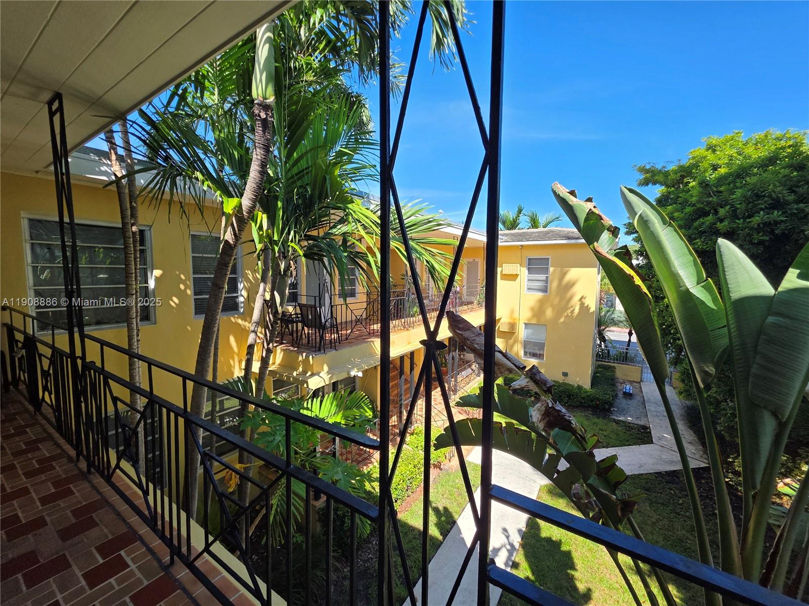 ALTOS DEL MAR NO 3 - Residential Lease