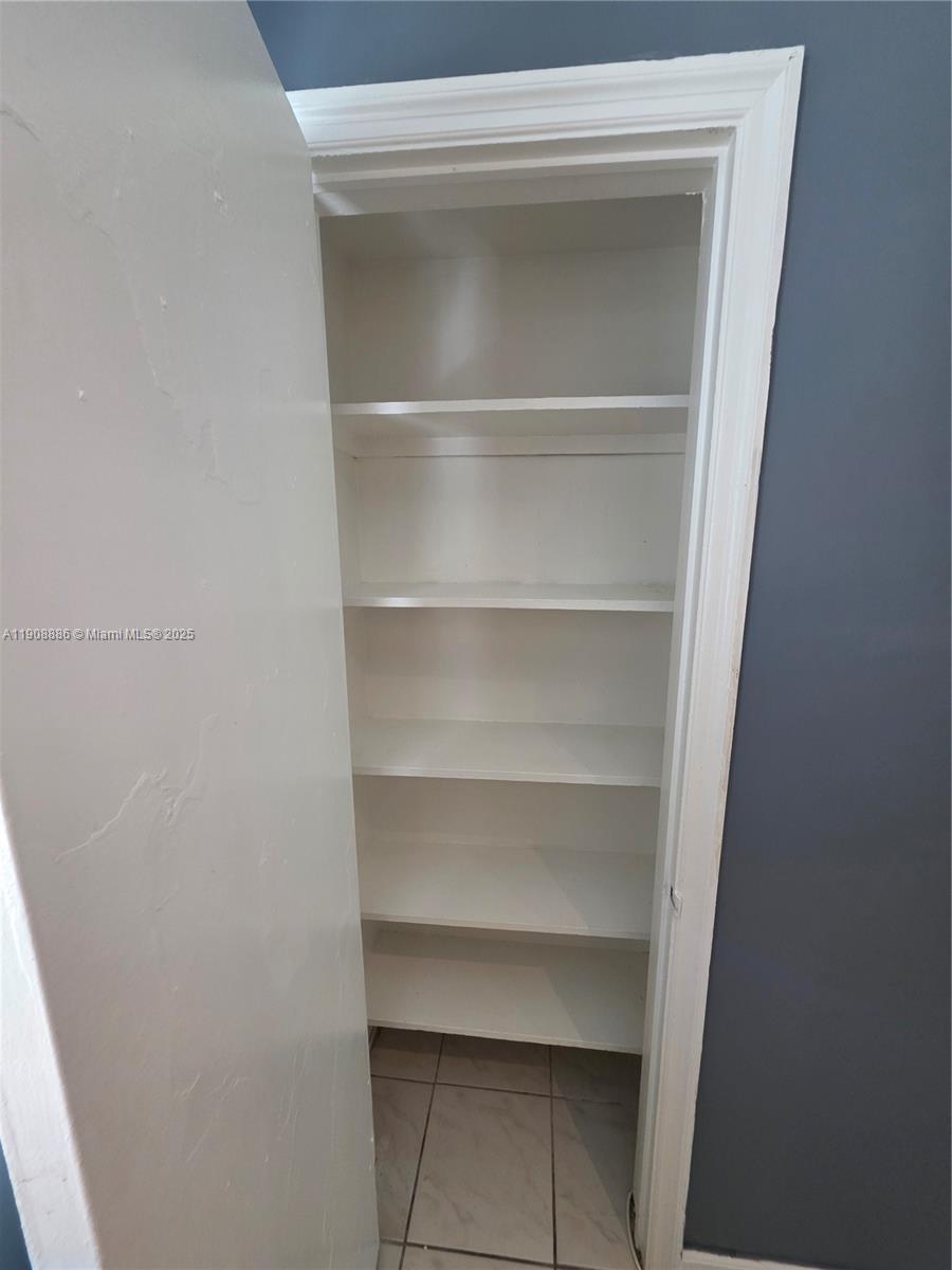 ALTOS DEL MAR NO 3 - Residential Lease