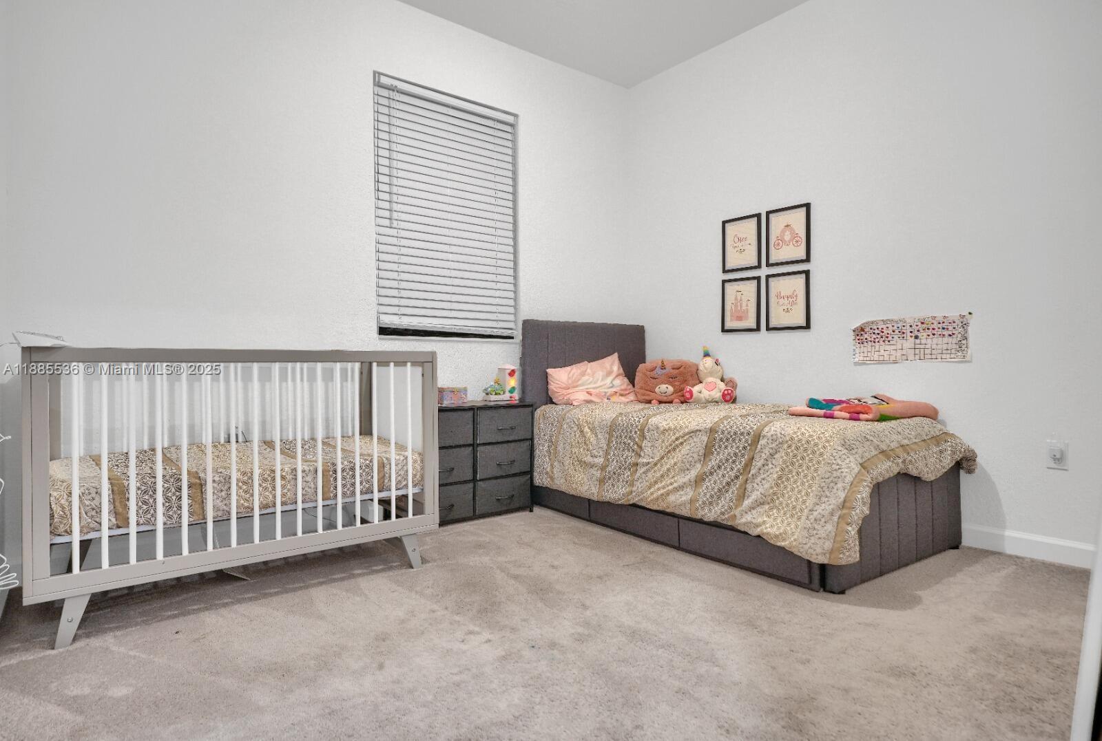 VISTA LAGO - Residential