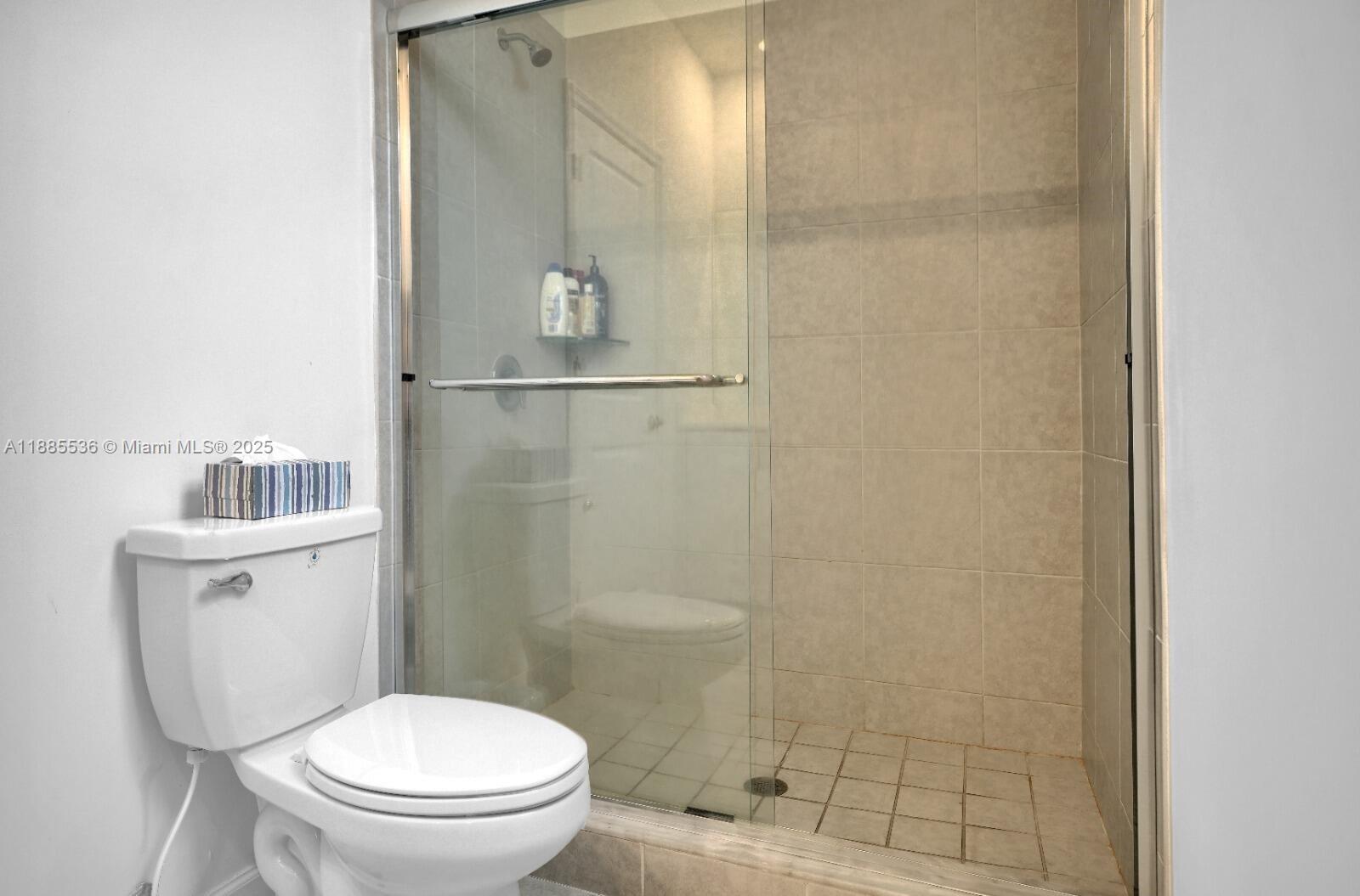 VISTA LAGO - Residential