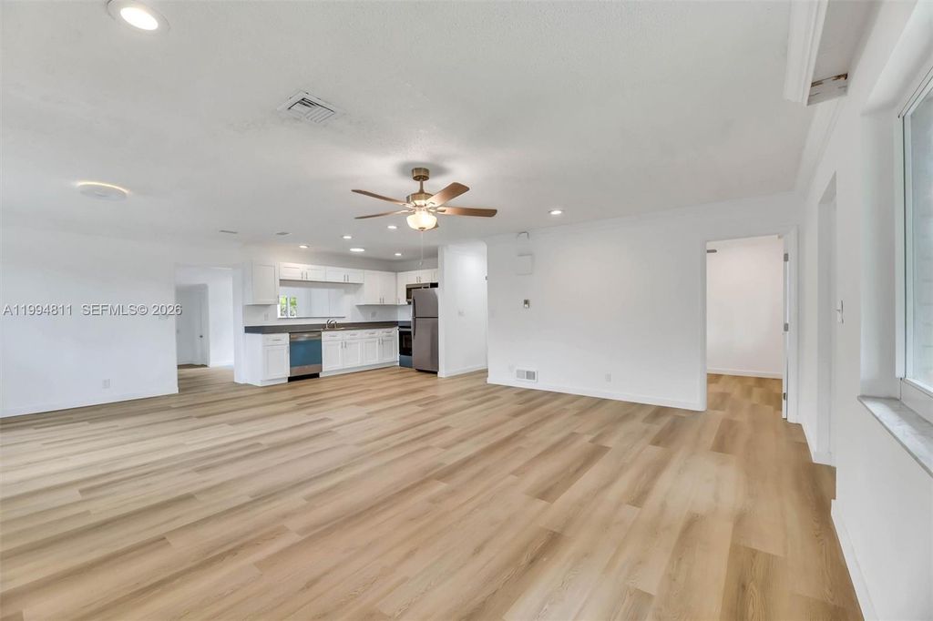 Photo of 1117 SE 5th St, Deerfield Beach, FL 33441 (MLS # A11994811)