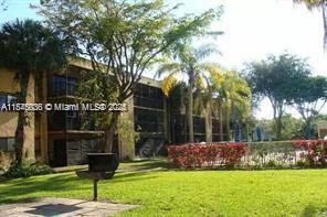 Wow, Beautiful 3/2 corner unit. Ready for new owner!! Appliances, freshly painted, plastered updates, easy access to show. Probate process in session. Schedule showing through show assist.