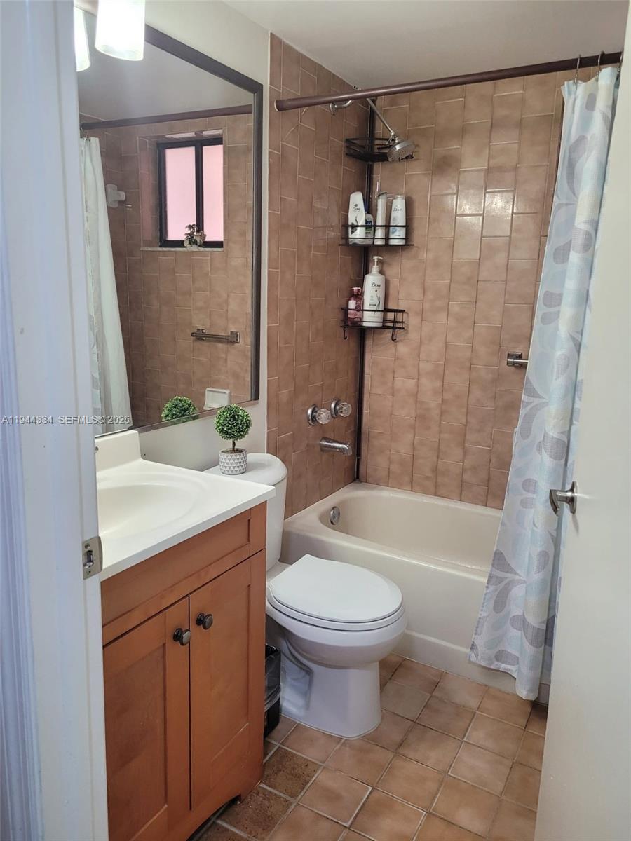 ALAMEDA TOWER 2 CONDO - Residential