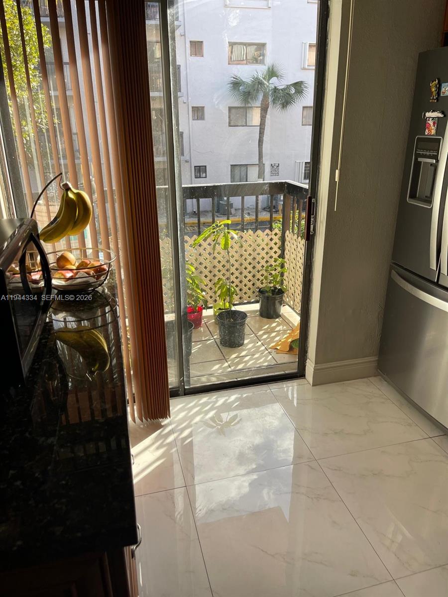 ALAMEDA TOWER 2 CONDO - Residential