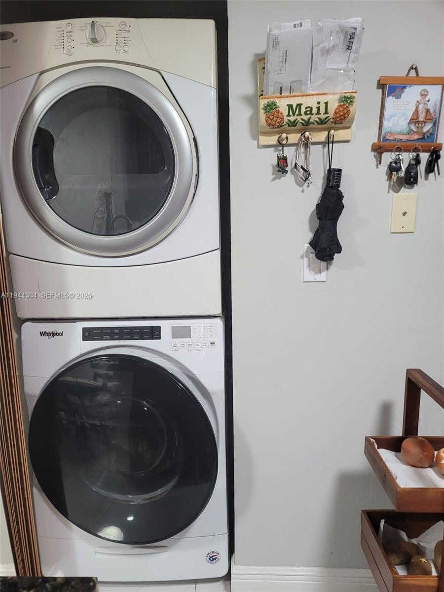 ALAMEDA TOWER 2 CONDO - Residential