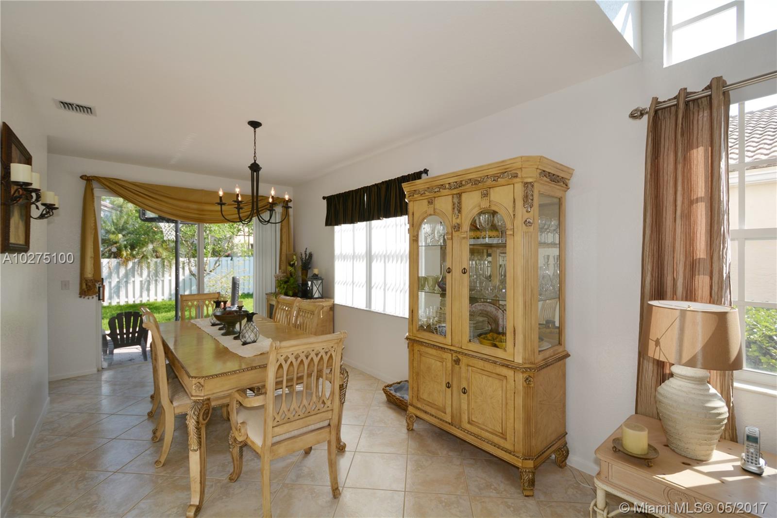 TOWNGATE - Residential