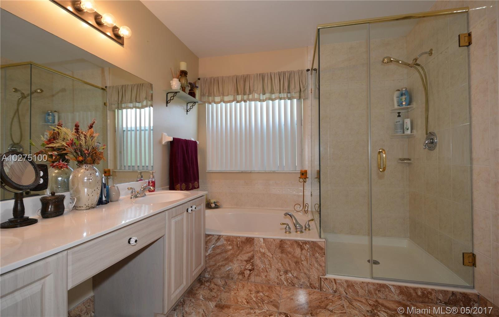 TOWNGATE - Residential