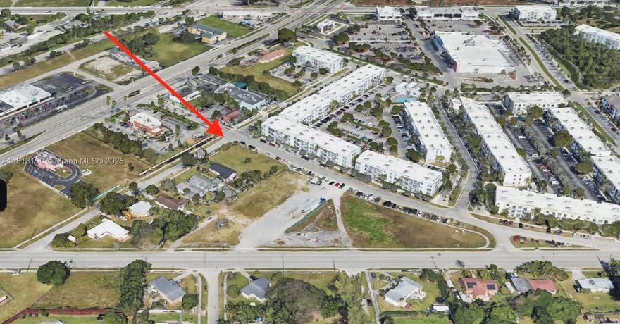 Vacant lot close to the US-1 GREAT LOCATION!.3161 UC CENTER - RESIDENTIAL MODIFIED (RM) 4 MAX HT.LOT SIZE 100.000 X 150