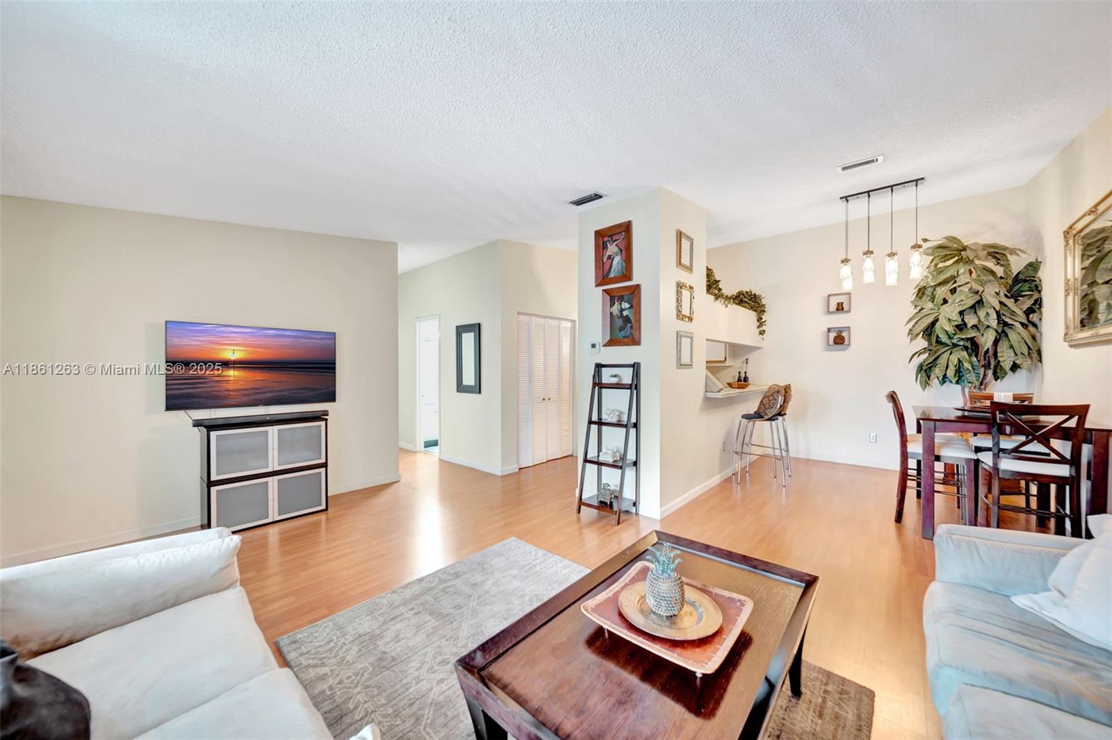 MOORS POINTE CONDO - Residential