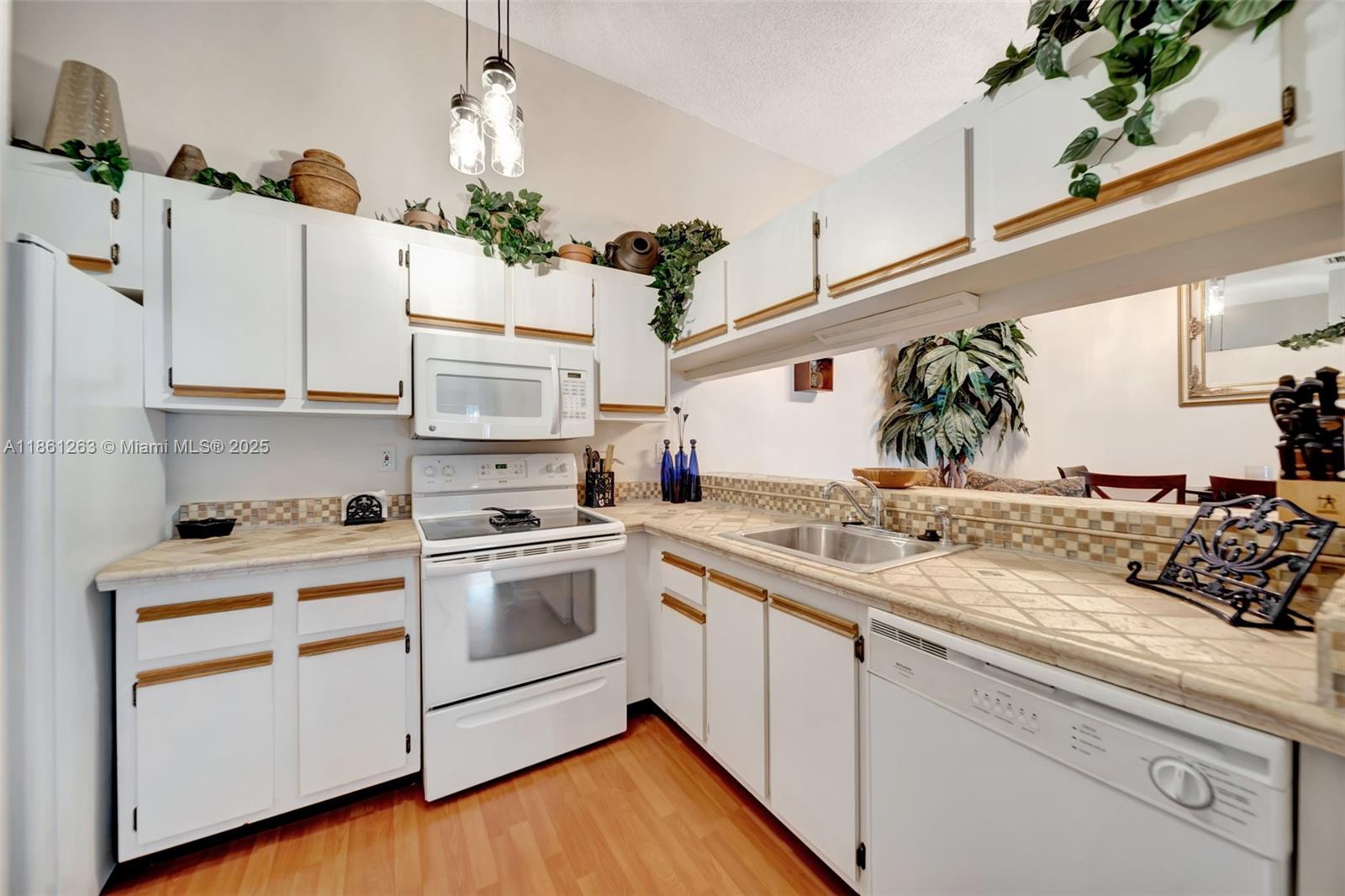 18224 Mediterranean Blvd 6-17