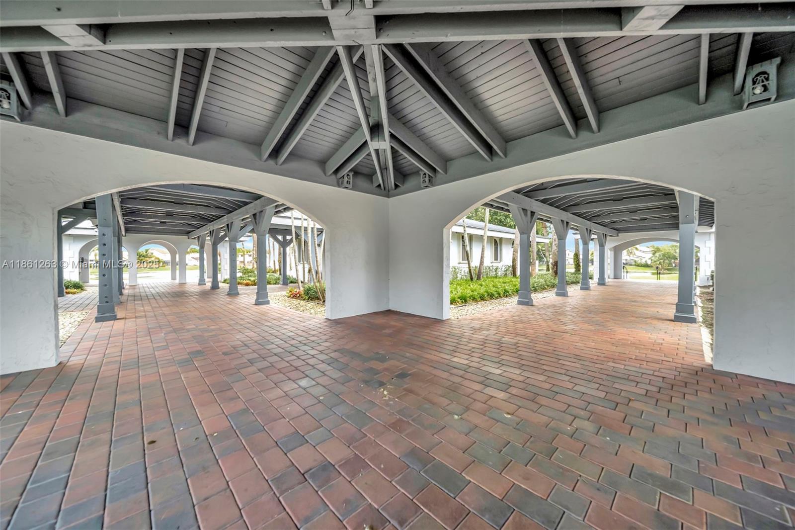 MOORS POINTE CONDO - Residential