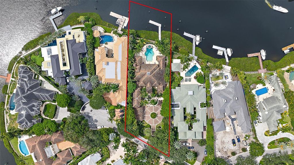 Photo of 193 Spyglass Ct, Jupiter, FL 33477 (MLS # A11887251)