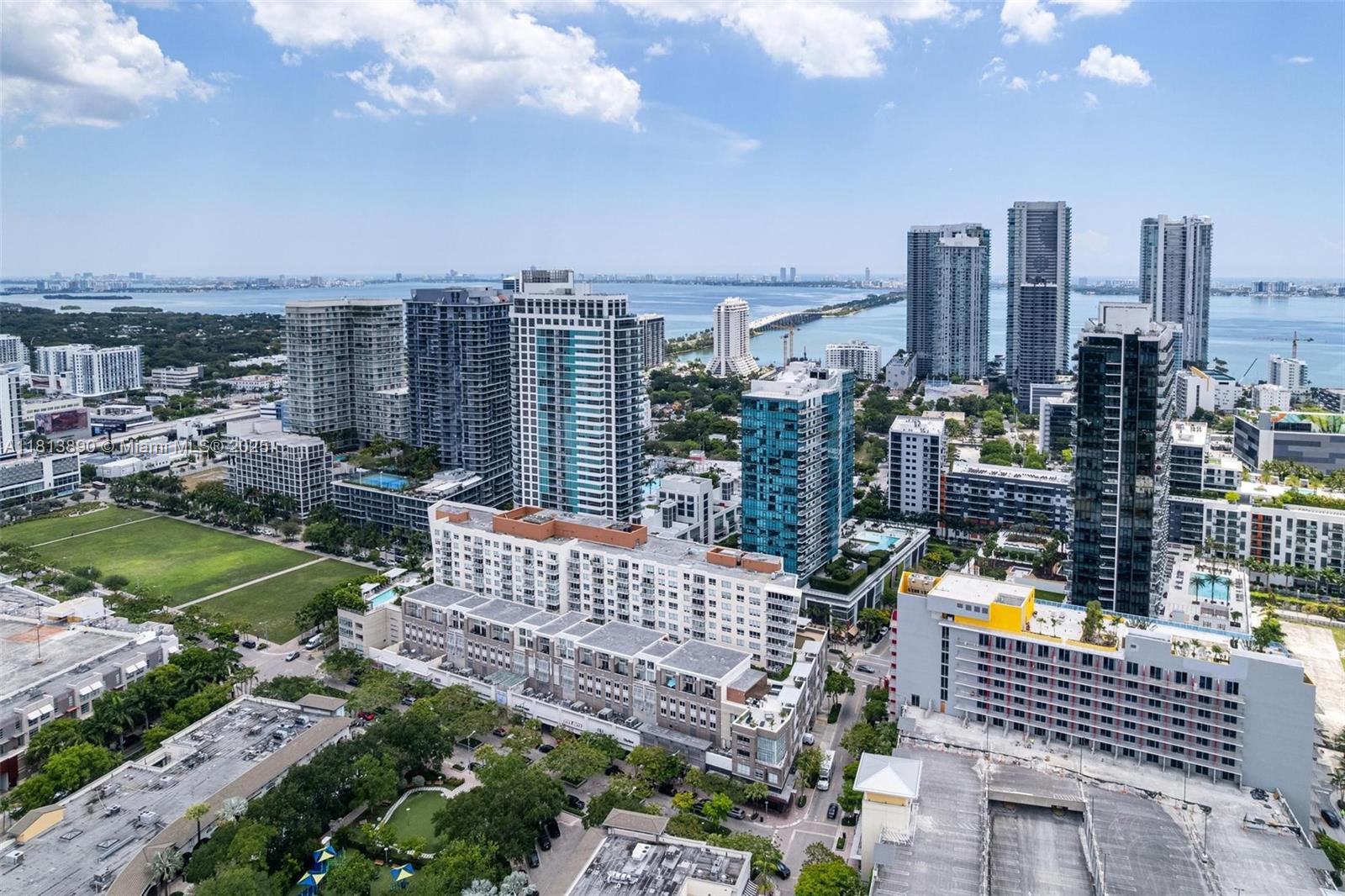 MIDBLOCK MIAMI CONDO - Residential