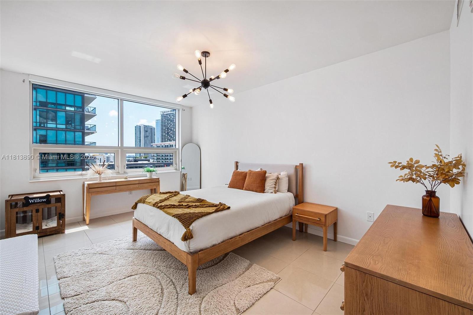 MIDBLOCK MIAMI CONDO - Residential