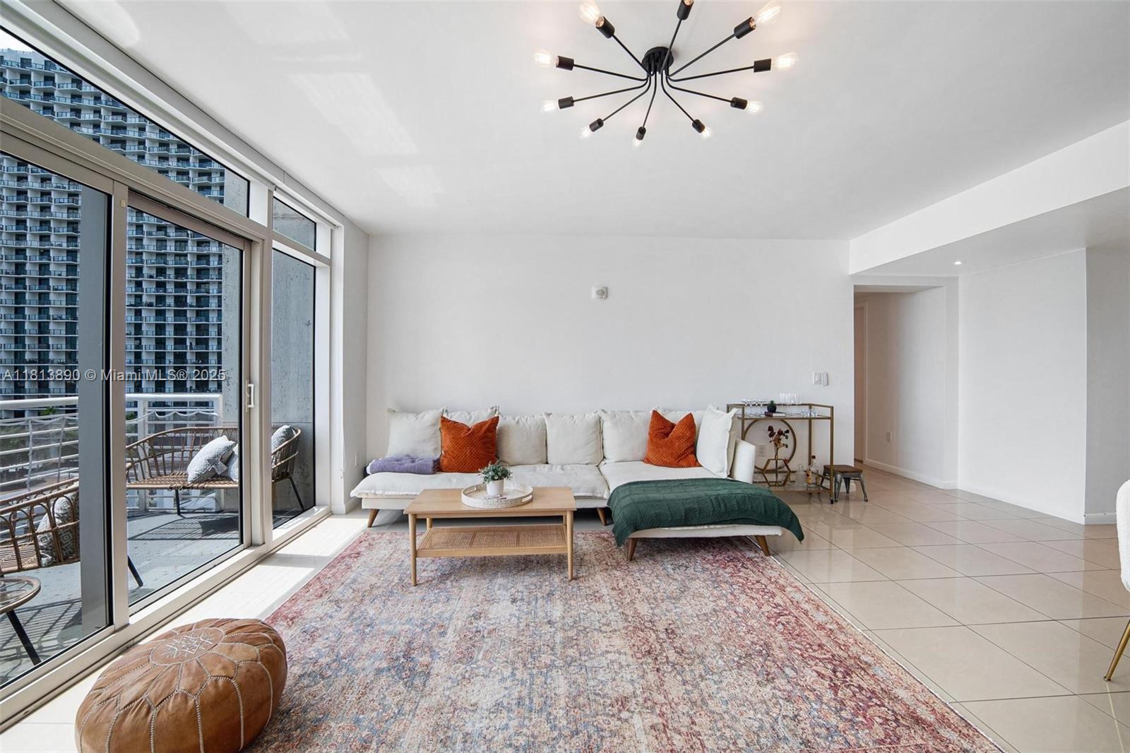 MIDBLOCK MIAMI CONDO - Residential