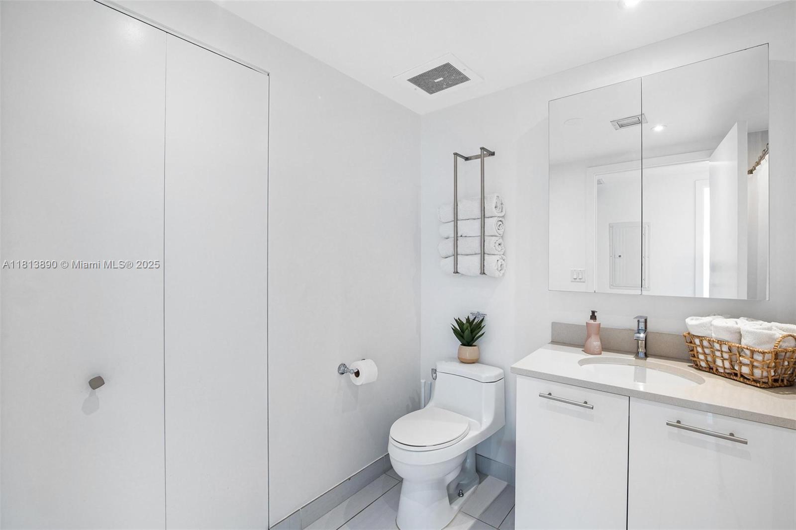 MIDBLOCK MIAMI CONDO - Residential