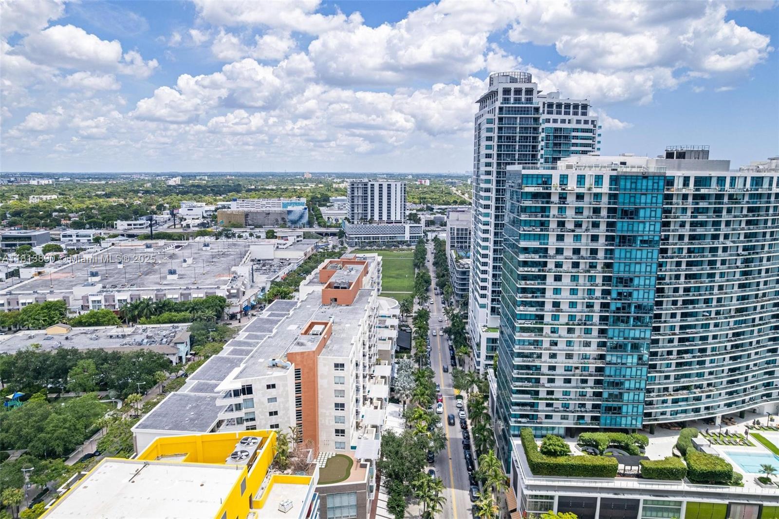 MIDBLOCK MIAMI CONDO - Residential