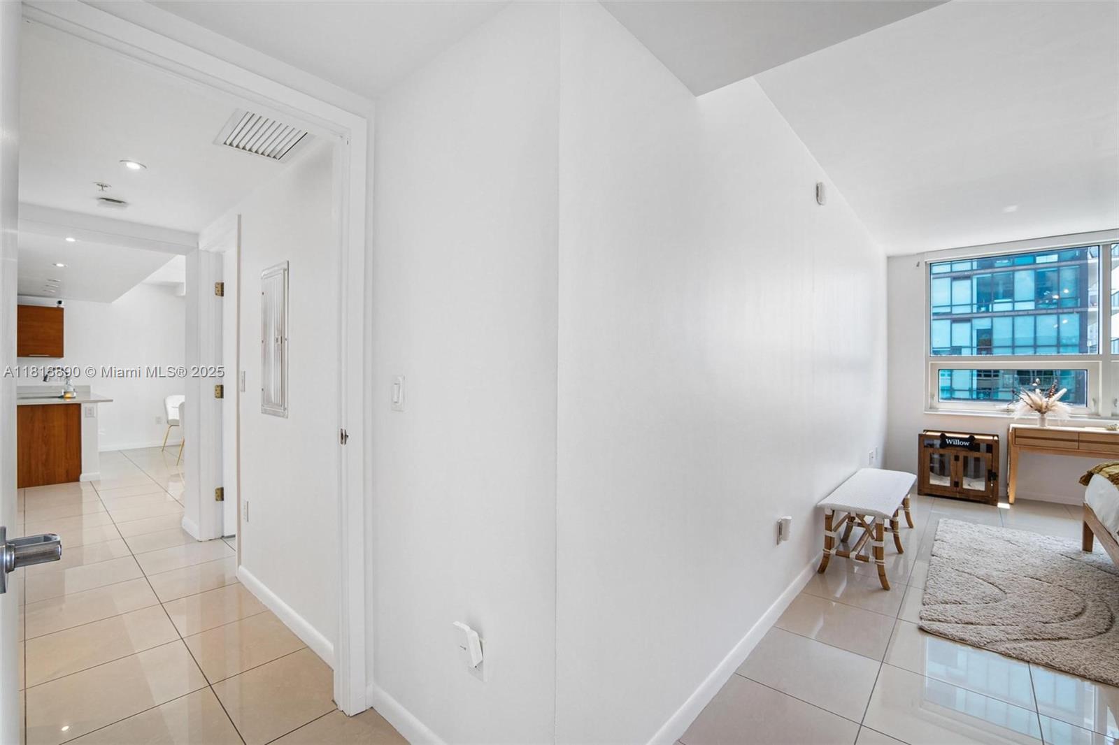 MIDBLOCK MIAMI CONDO - Residential