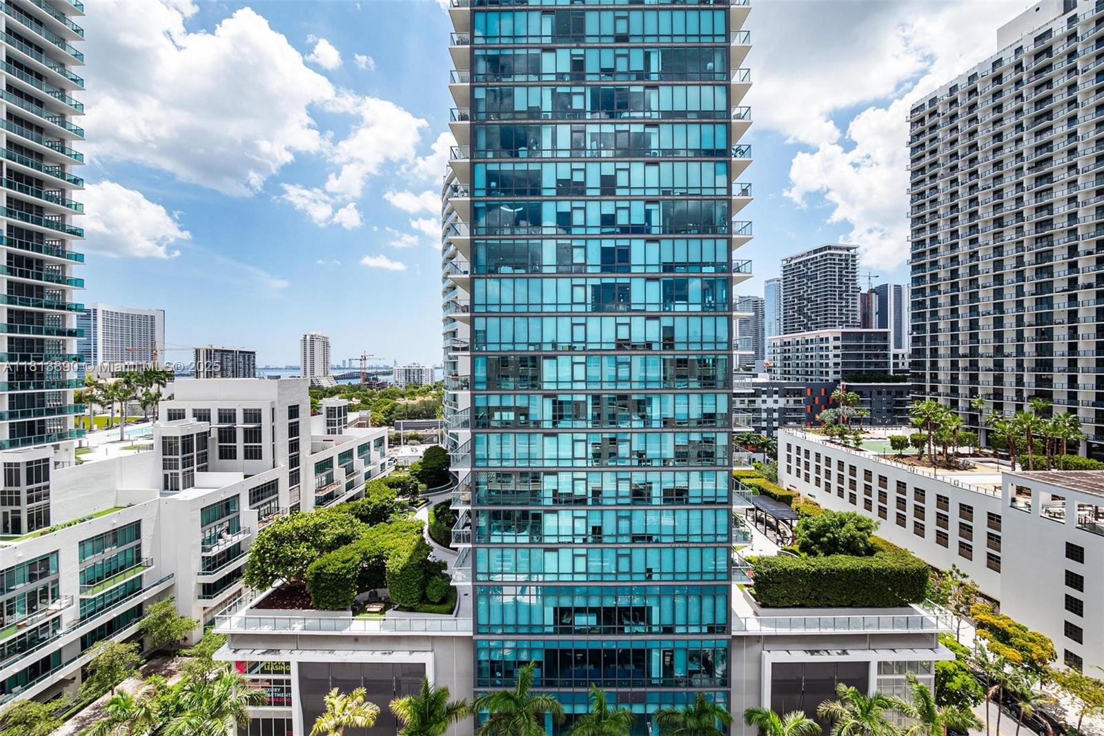 MIDBLOCK MIAMI CONDO - Residential