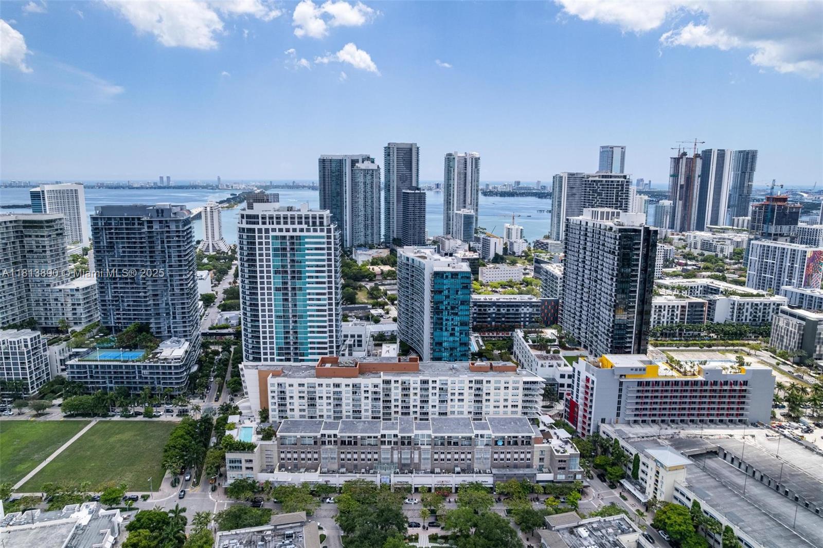 MIDBLOCK MIAMI CONDO - Residential