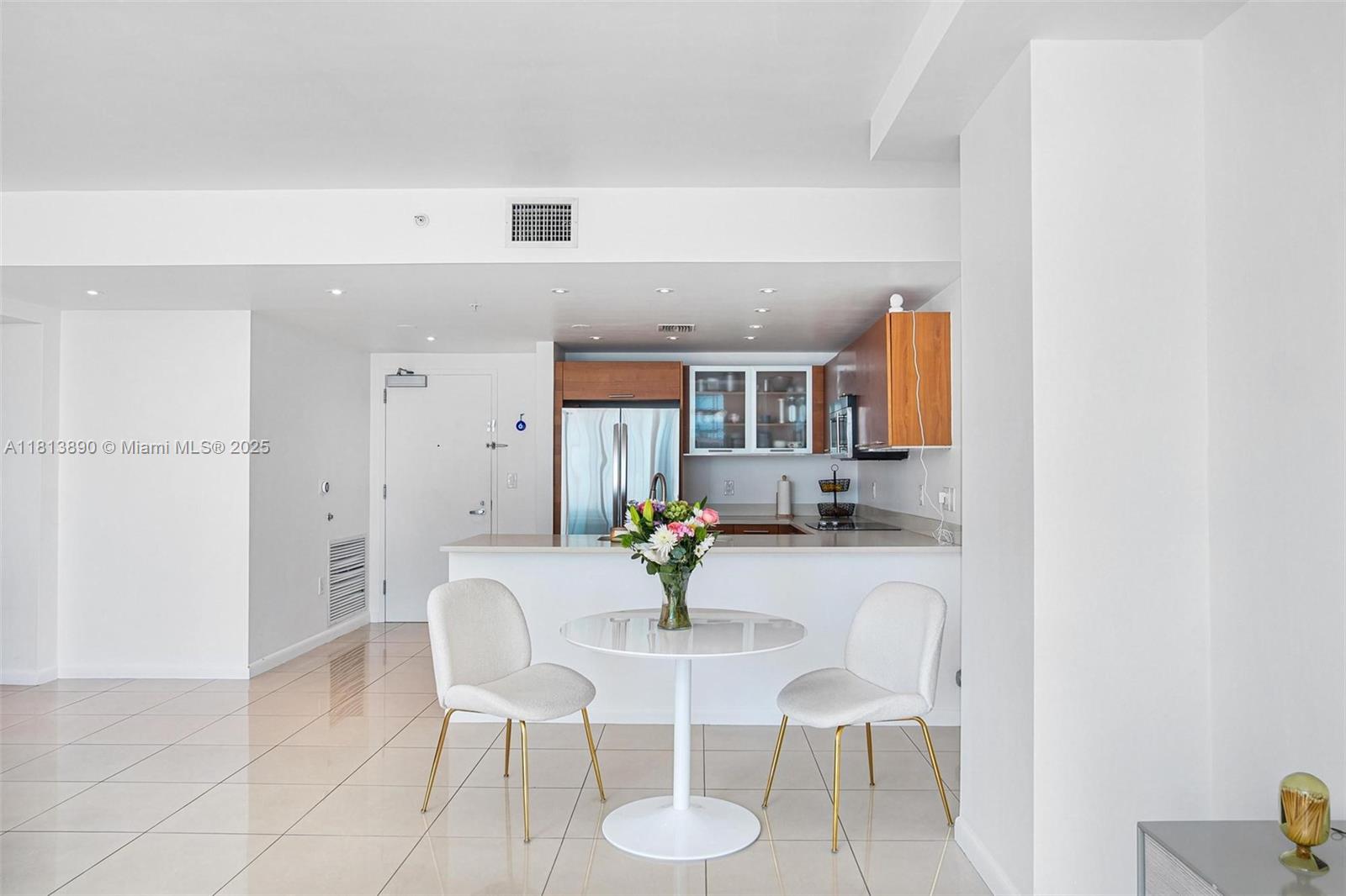 MIDBLOCK MIAMI CONDO - Residential