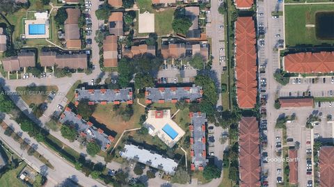 Photo of Miami, FL 33179 (MLS # A12002881)