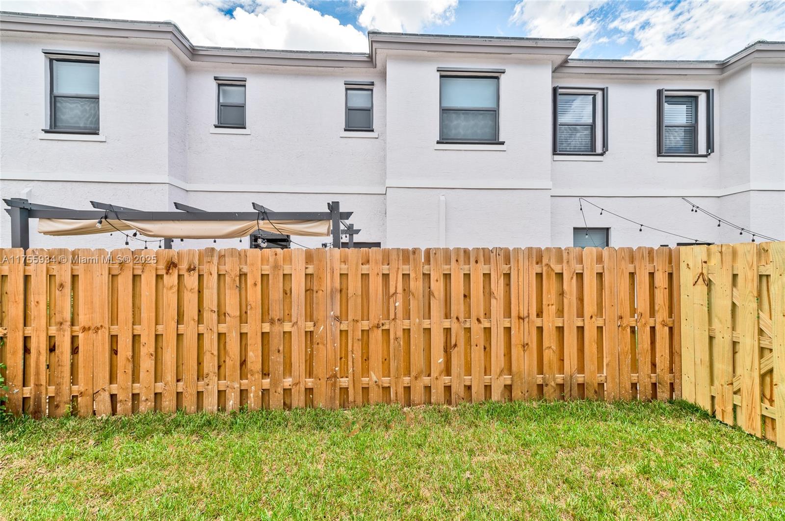 The Edge On 20 - Residential