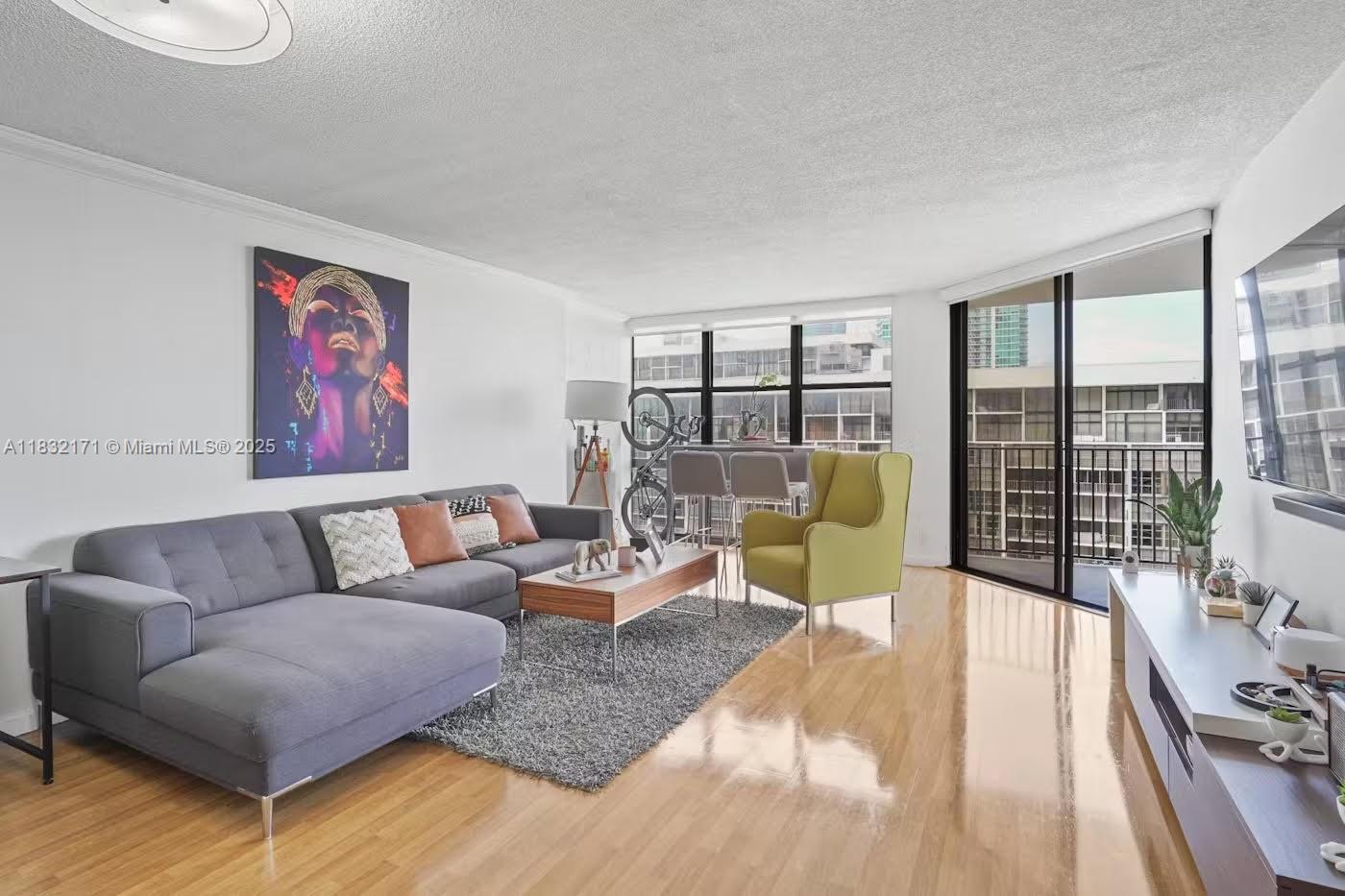 1901 Brickell Ave B1706