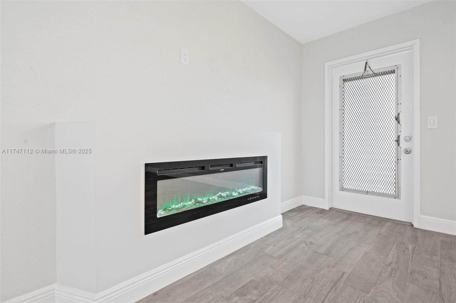 KINGS POINT BRITTANY COND - Residential Lease