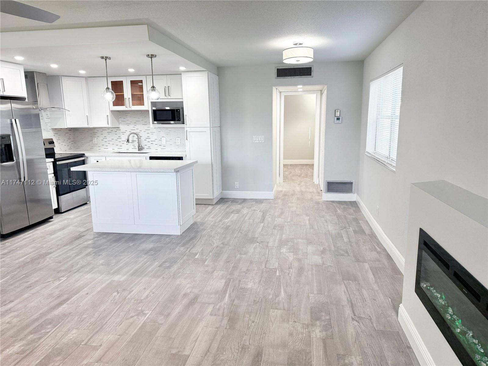 KINGS POINT BRITTANY COND - Residential Lease