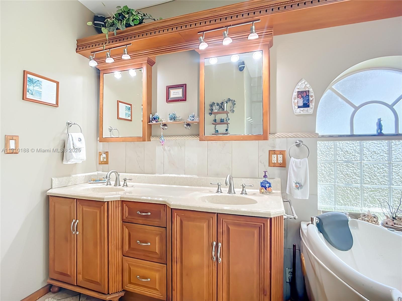 LaBelle - Residential