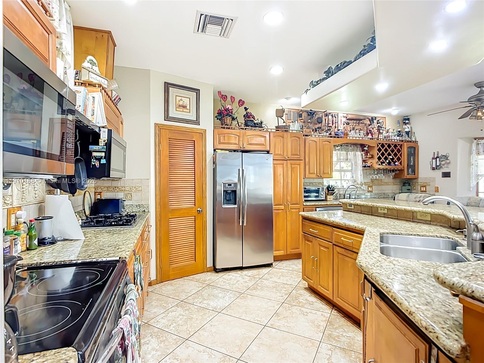 LaBelle - Residential