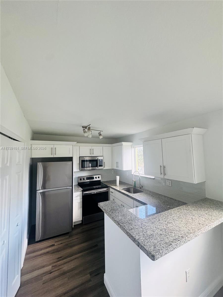 MONTEREY AT MALIBU BAY CO - Residential