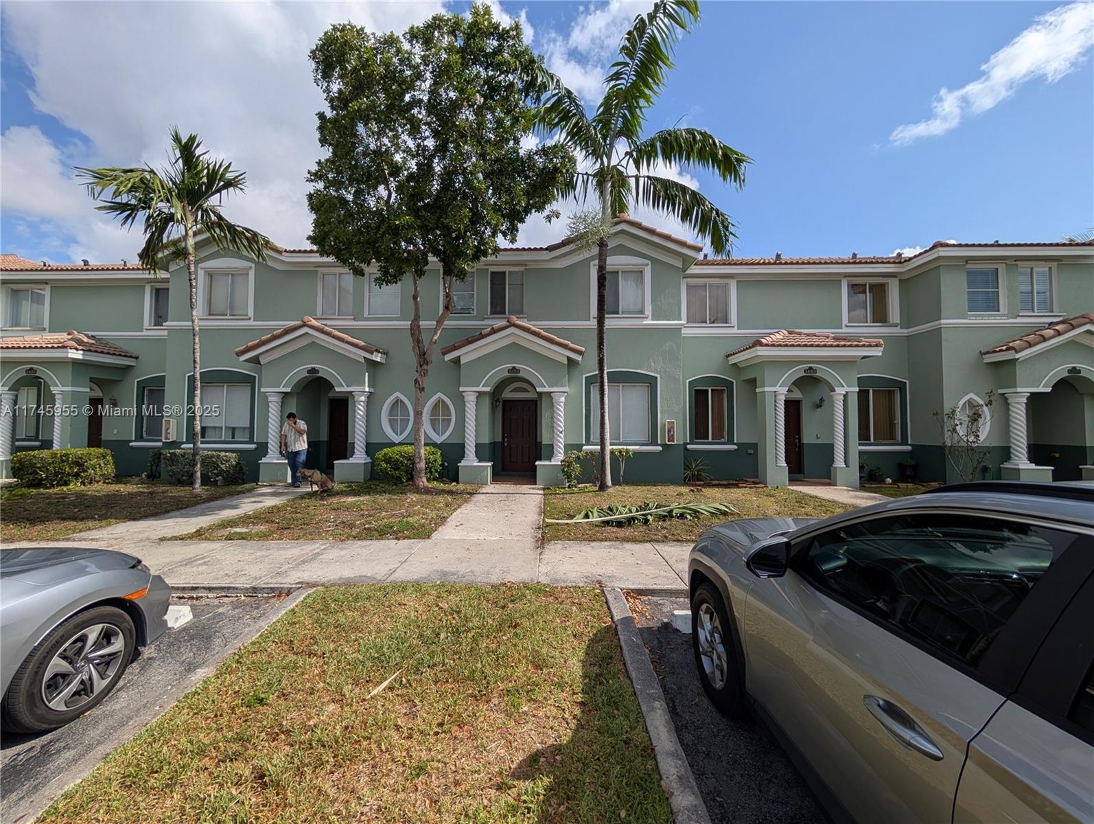Property for Sale at 1461 Se 24th Ct 250, Homestead, Miami-Dade County, Florida - Bedrooms: 4 
Bathrooms: 3  - $299,999