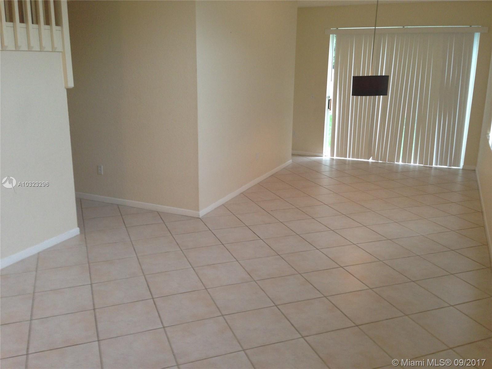 TOWNGATE - Residential Lease