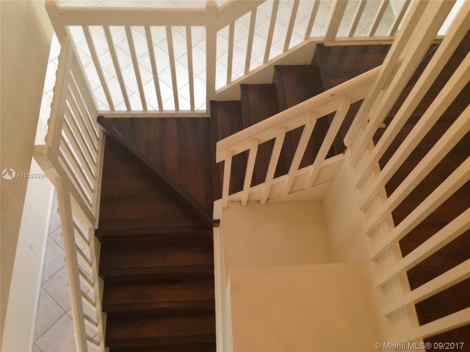 TOWNGATE - Residential Lease