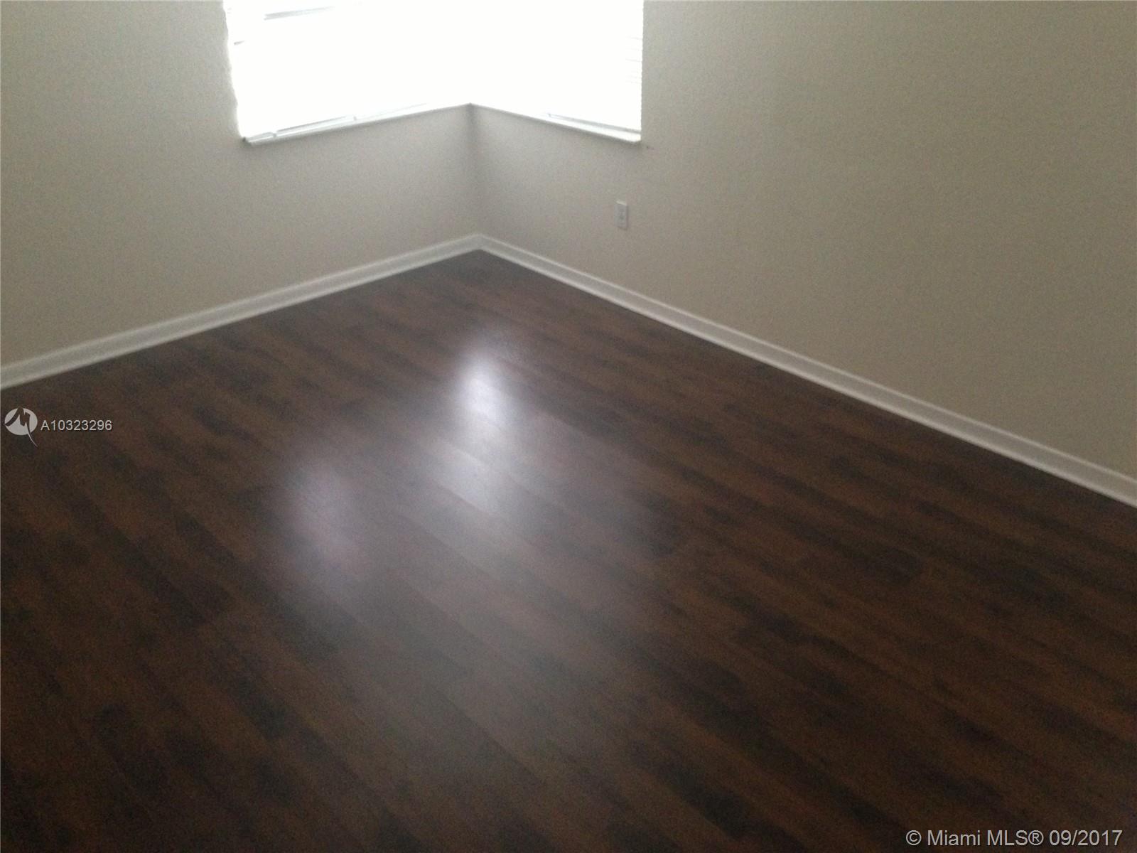 TOWNGATE - Residential Lease