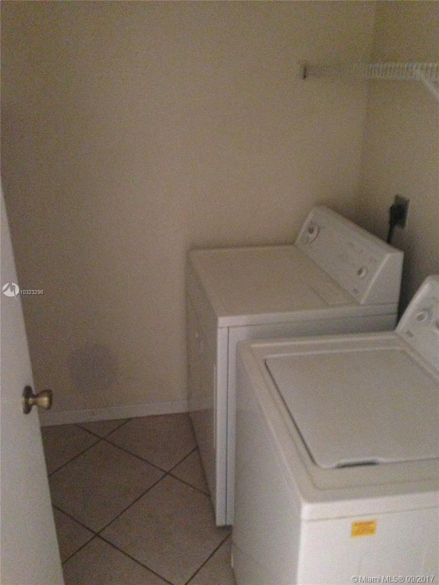 TOWNGATE - Residential Lease