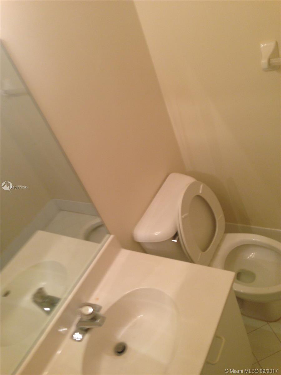 TOWNGATE - Residential Lease